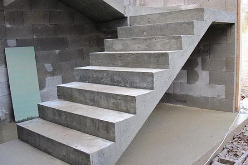 изготовление лестниц из бетона фото