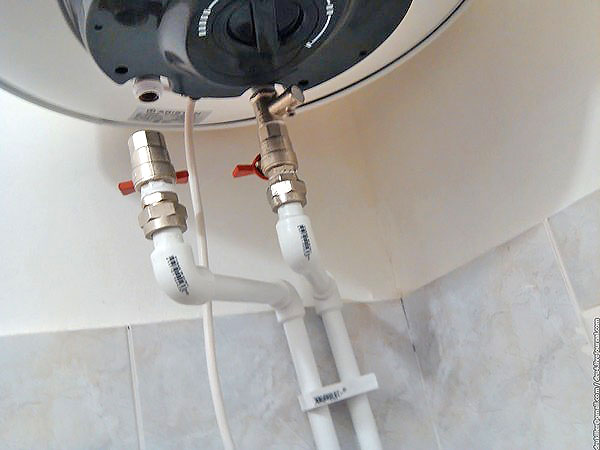 подключение накопительного водонагревателя к полипропиленовым трубам фото