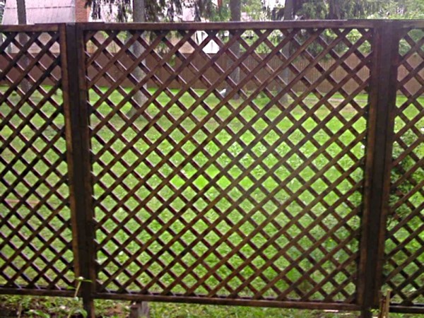 деревянный забор решетка фото