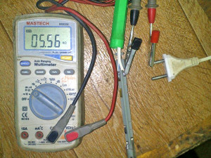 Как прозвонить предохранитель мультиметром на блоке питания