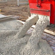 Как залить бетоном площадку перед домом?