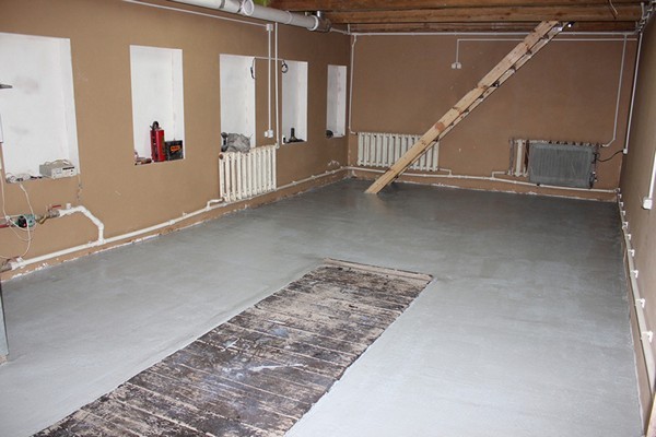 бетонный пол в гараже фото