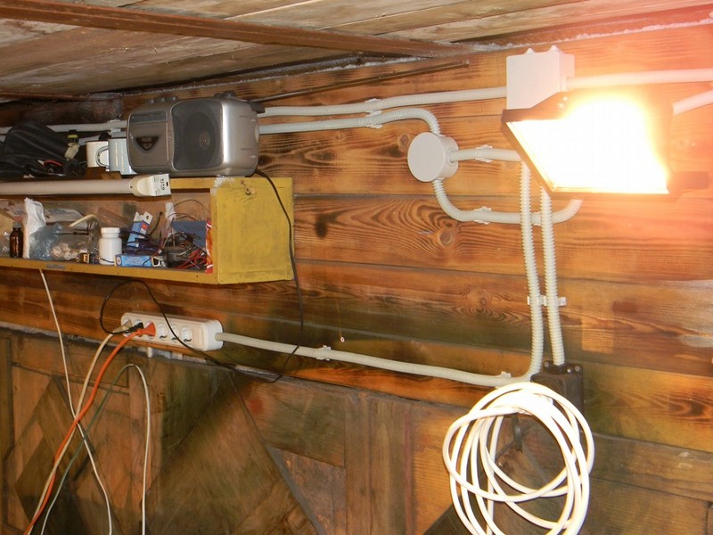 монтаж электропроводки в гараже фото